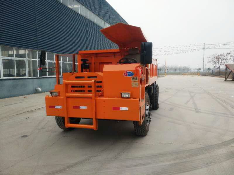 20吨湿式制动矿用运输车