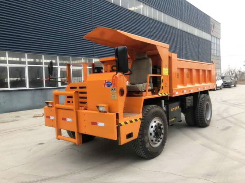 20吨湿式制动矿用运输车