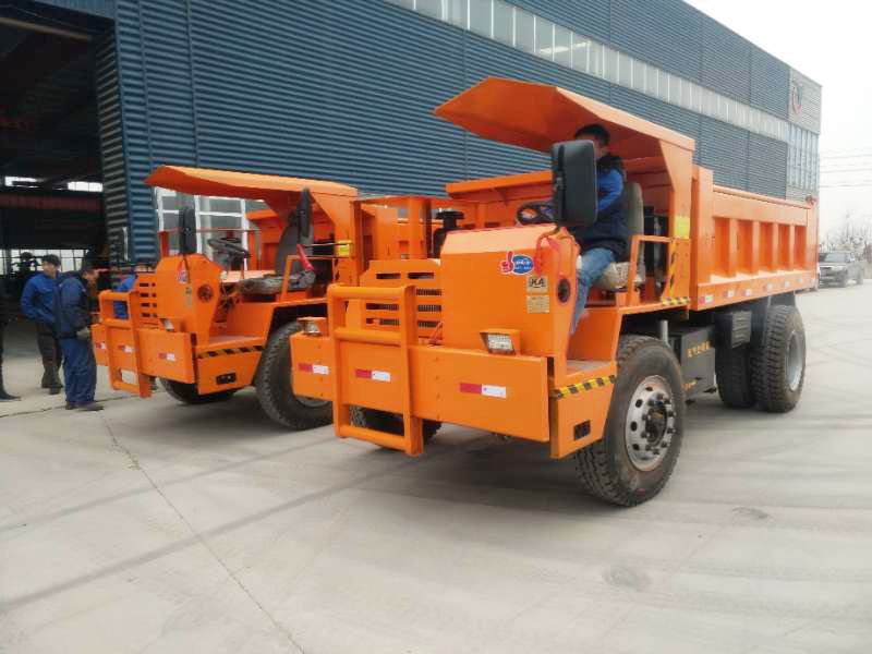 20吨湿式制动矿用运输车