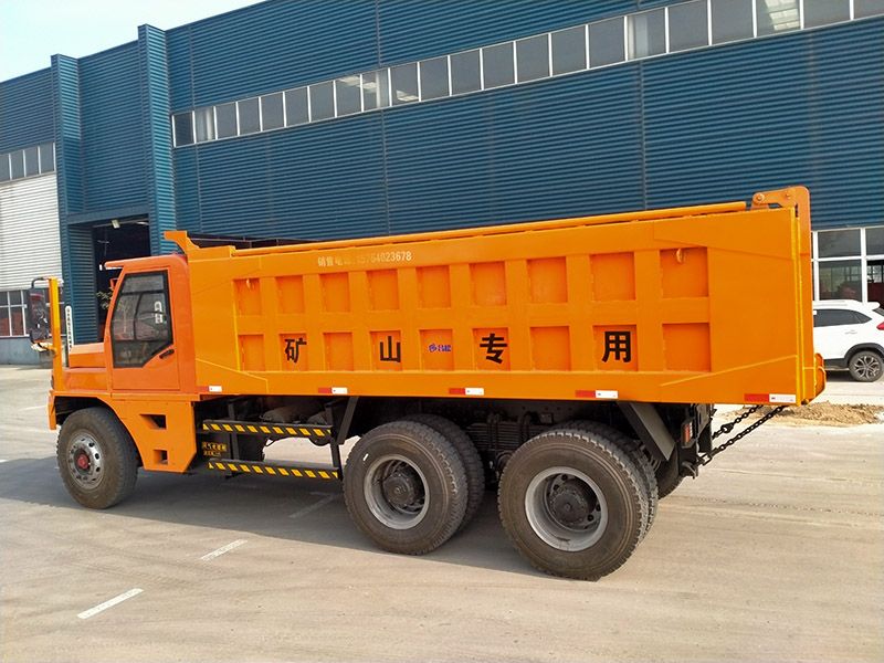 30-35吨矿用运输车