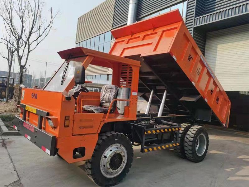 16吨矿用运输车